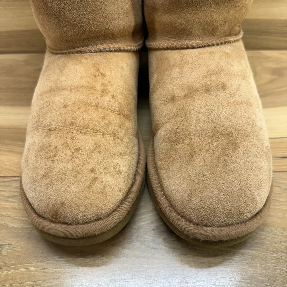 UGG Australia Classic Tall Boots Womens 8 Chestnut Suede Cozy Cottage Core Fur